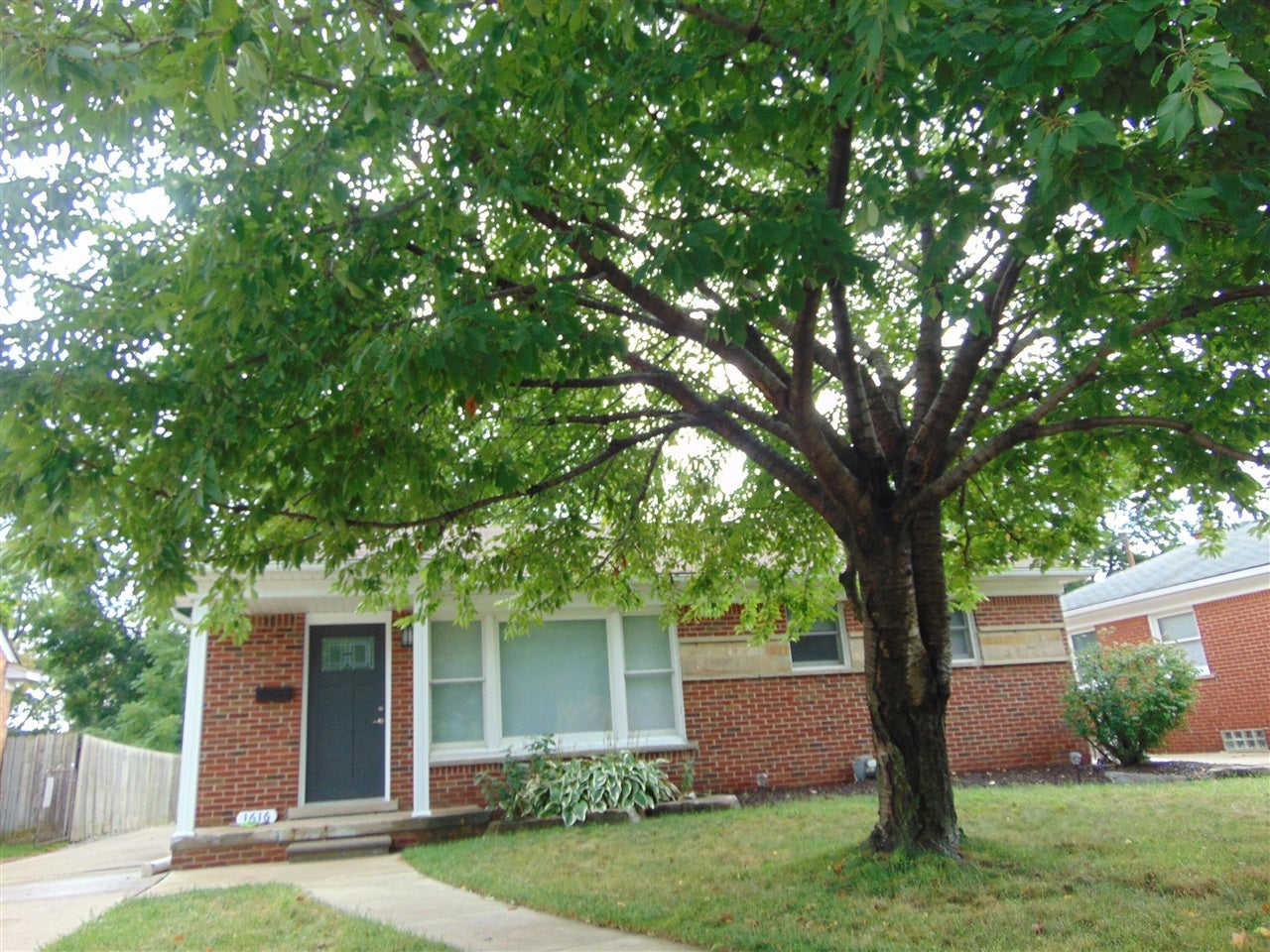 1616 Genesee Drive — photo