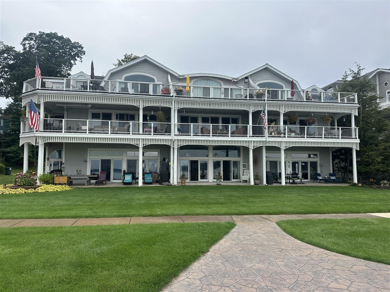 6180 Murray Road 302 — photo