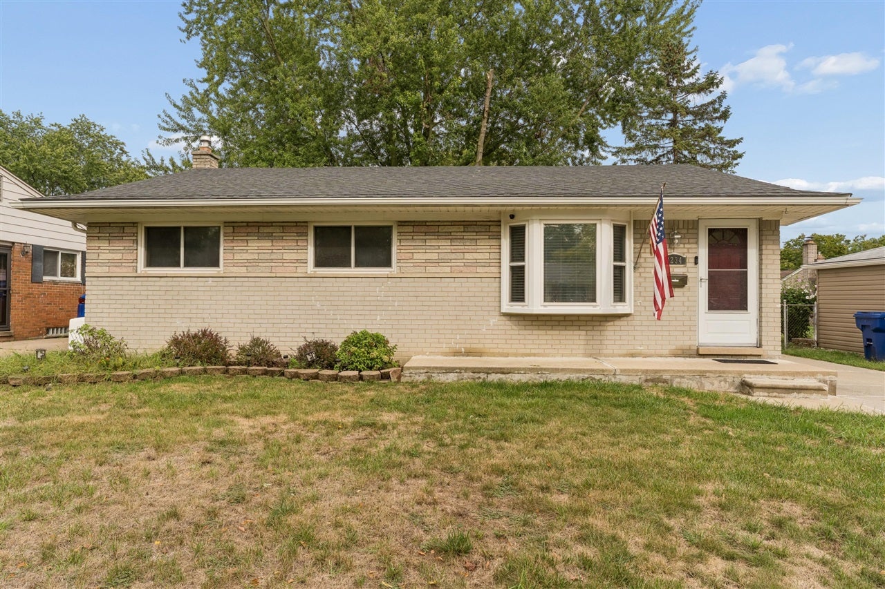 8234 Holly Drive — photo