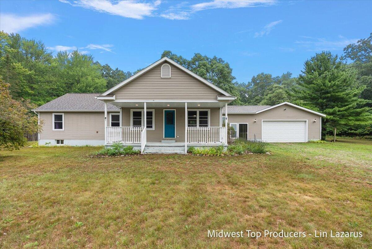 4568 Duck Lake Road — photo