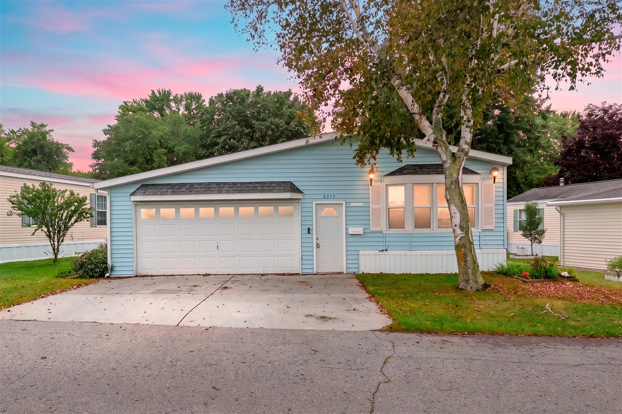6375 Medford Way — photo