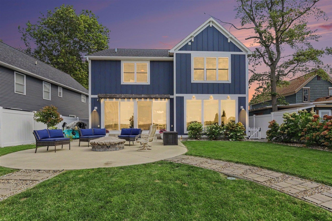 2138 Ames Drive — photo