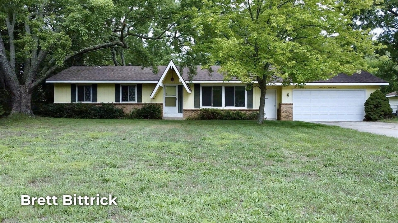 2989 Memorial Drive — photo