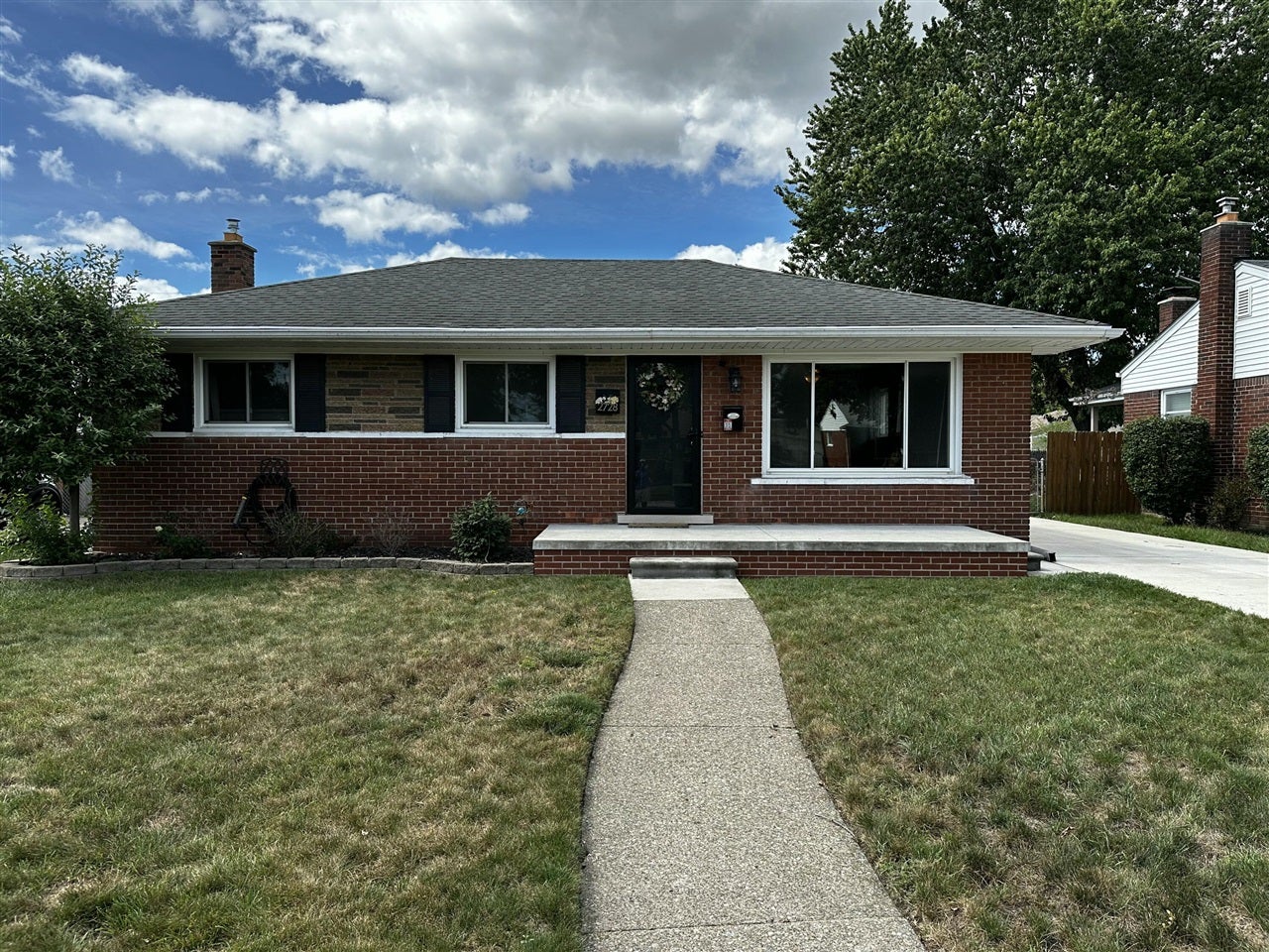 2728 Pinetree Drive — photo
