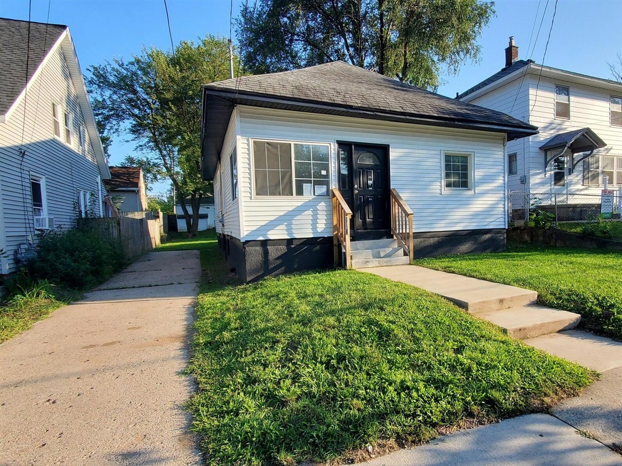 1106 Dickinson Street — photo