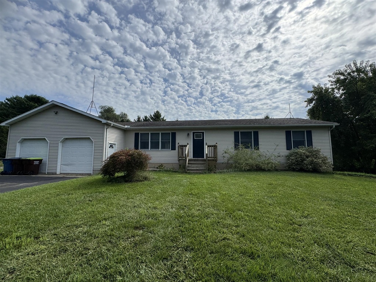 3668 Laberdee Road — photo