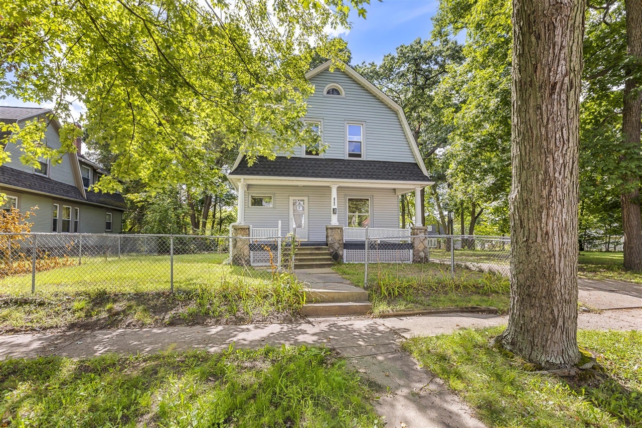 149 Oaklawn Avenue — photo