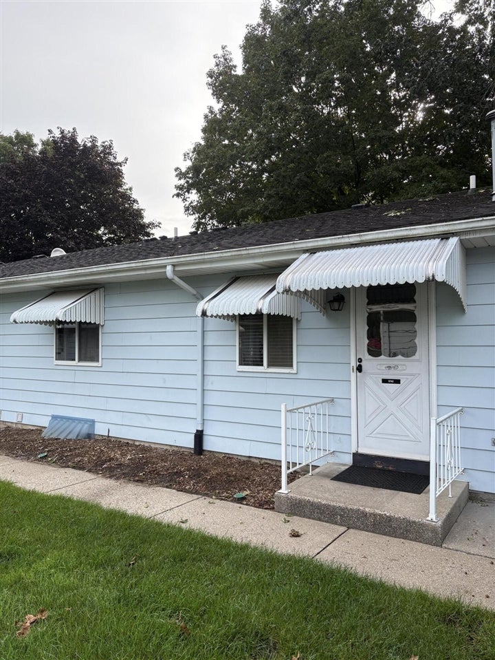 5742 Leisure South Drive 101 — photo