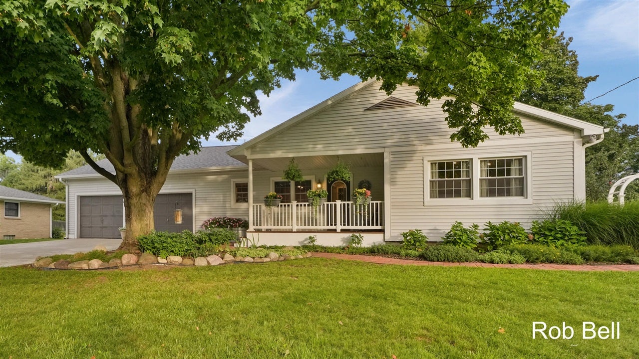631 Evergreen Street — photo