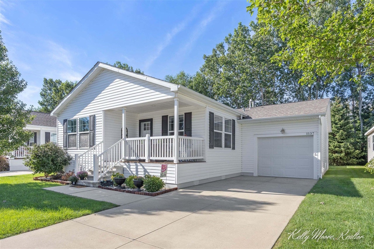 1537 N Teal Waters Drive — photo