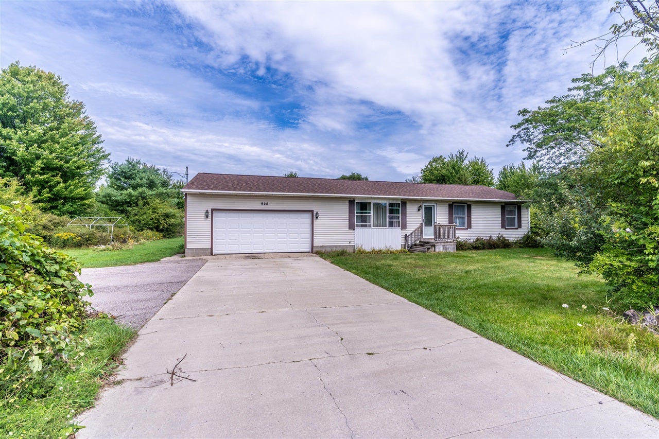 928 E Riley-Thompson Road — photo