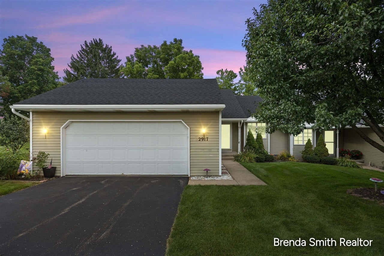 2917 Parkside Drive — photo
