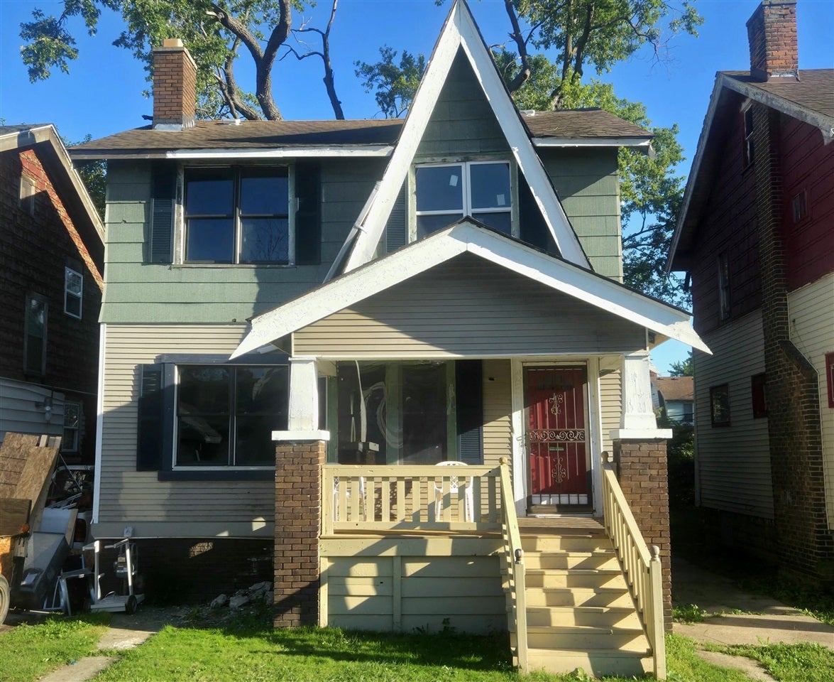 2537 Fullerton Street — photo