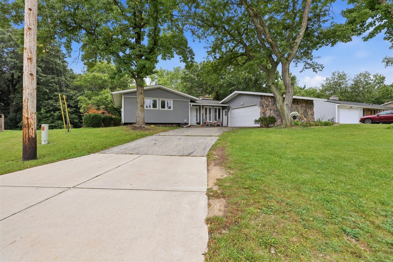2443 Saratoga Drive — photo