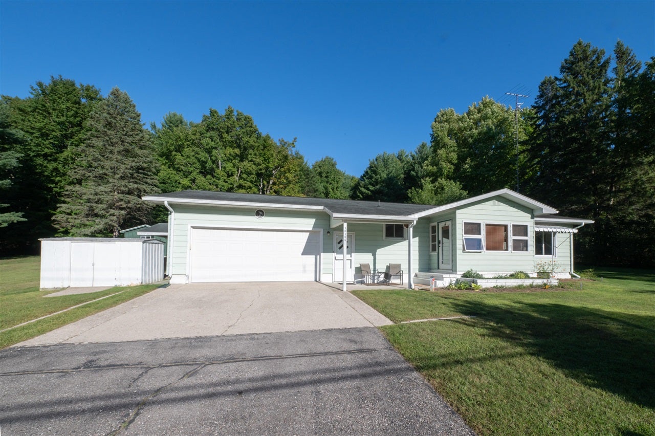 10159 S East Torch Lake Drive — photo