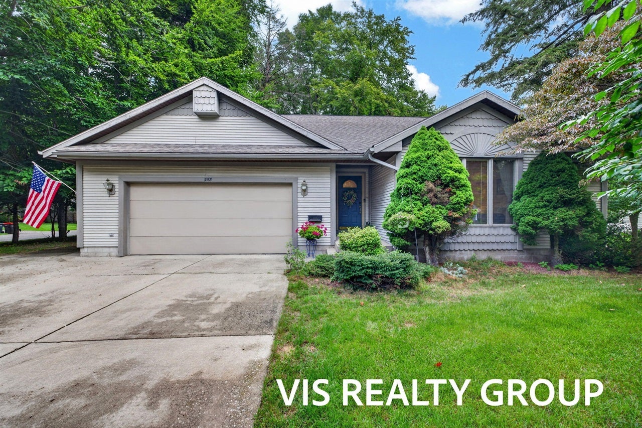 958 W Wellington Court — photo