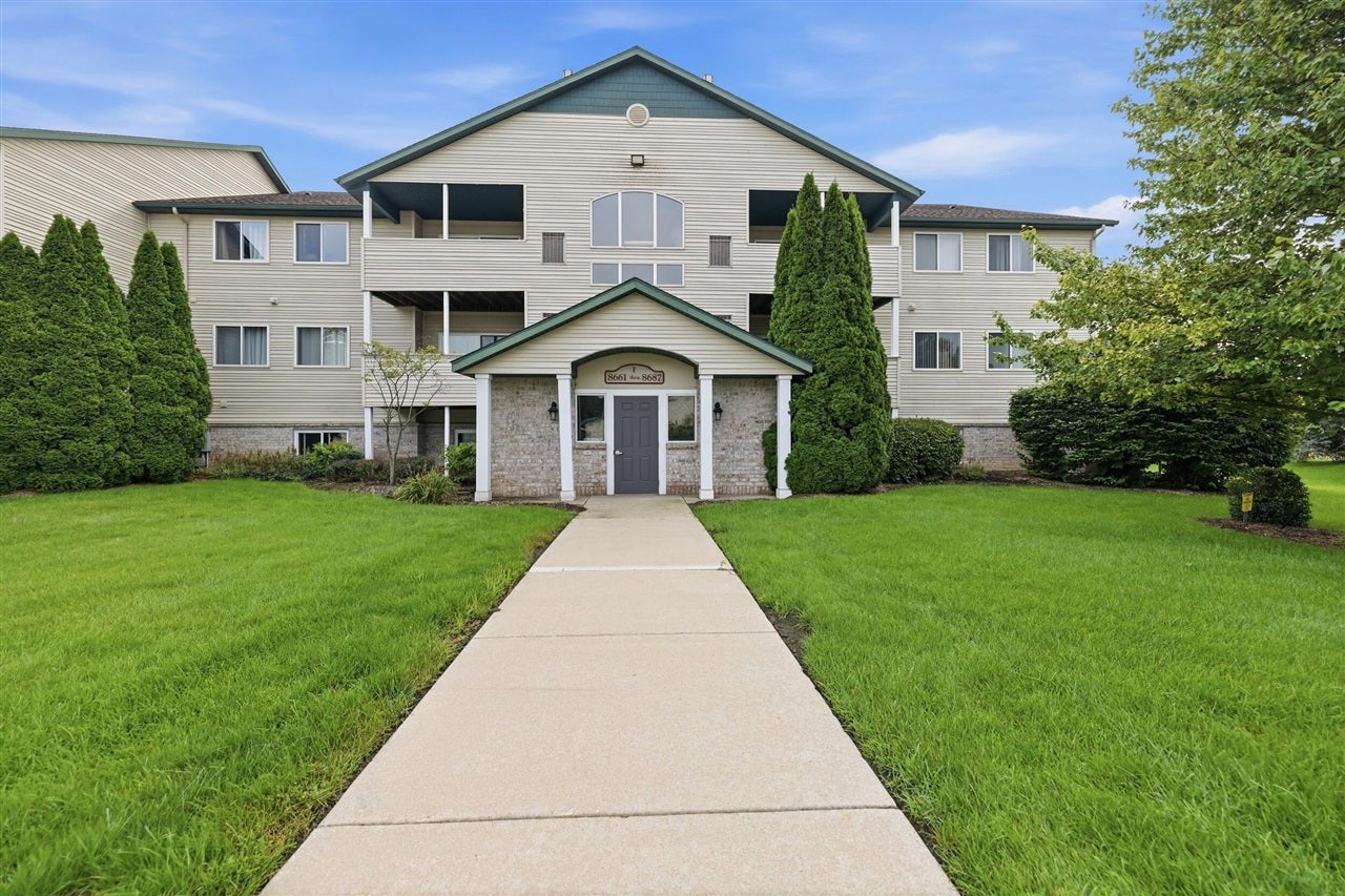 8675 S Jasonville Court — photo