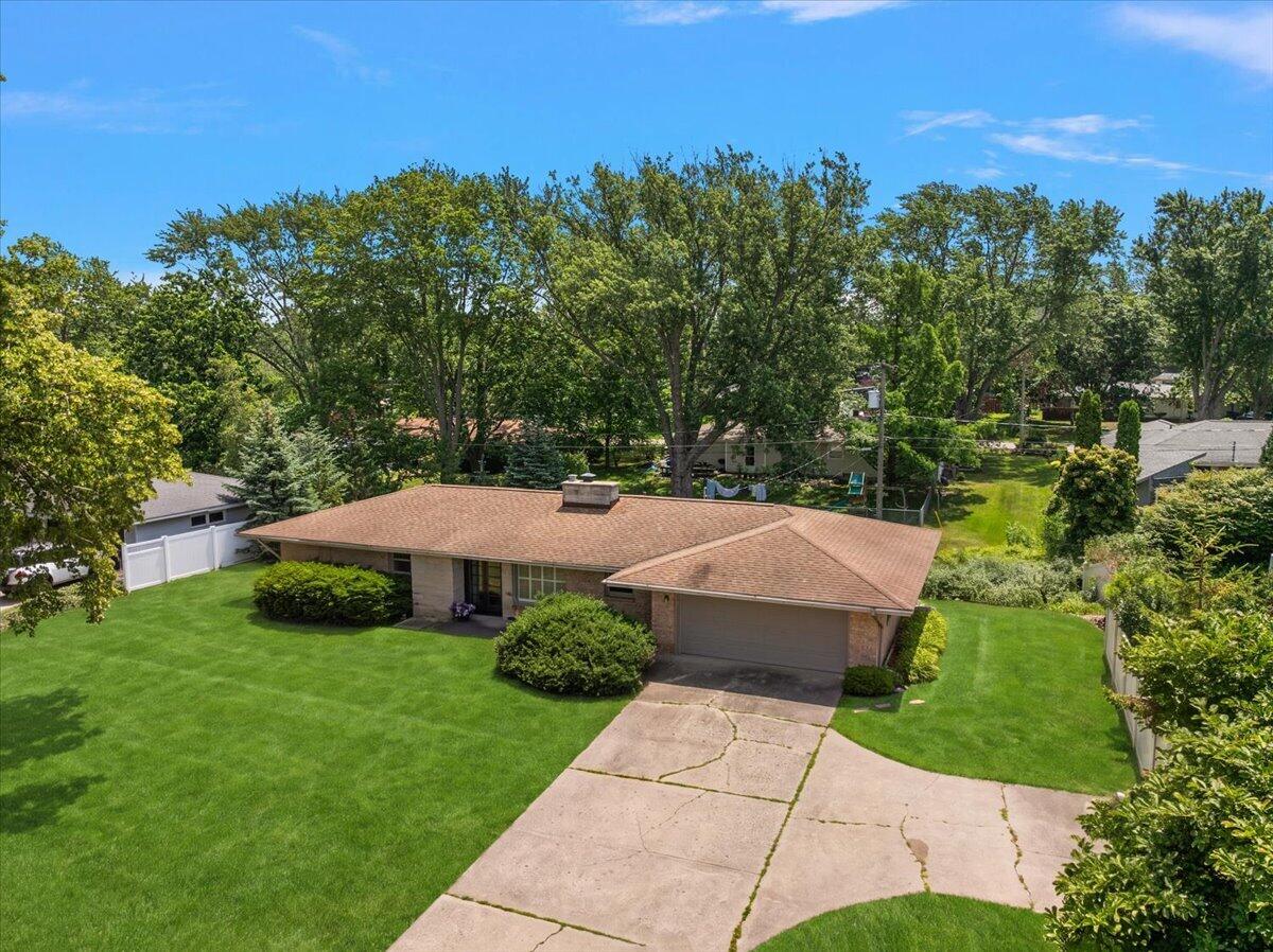 838 S Shore Drive — photo