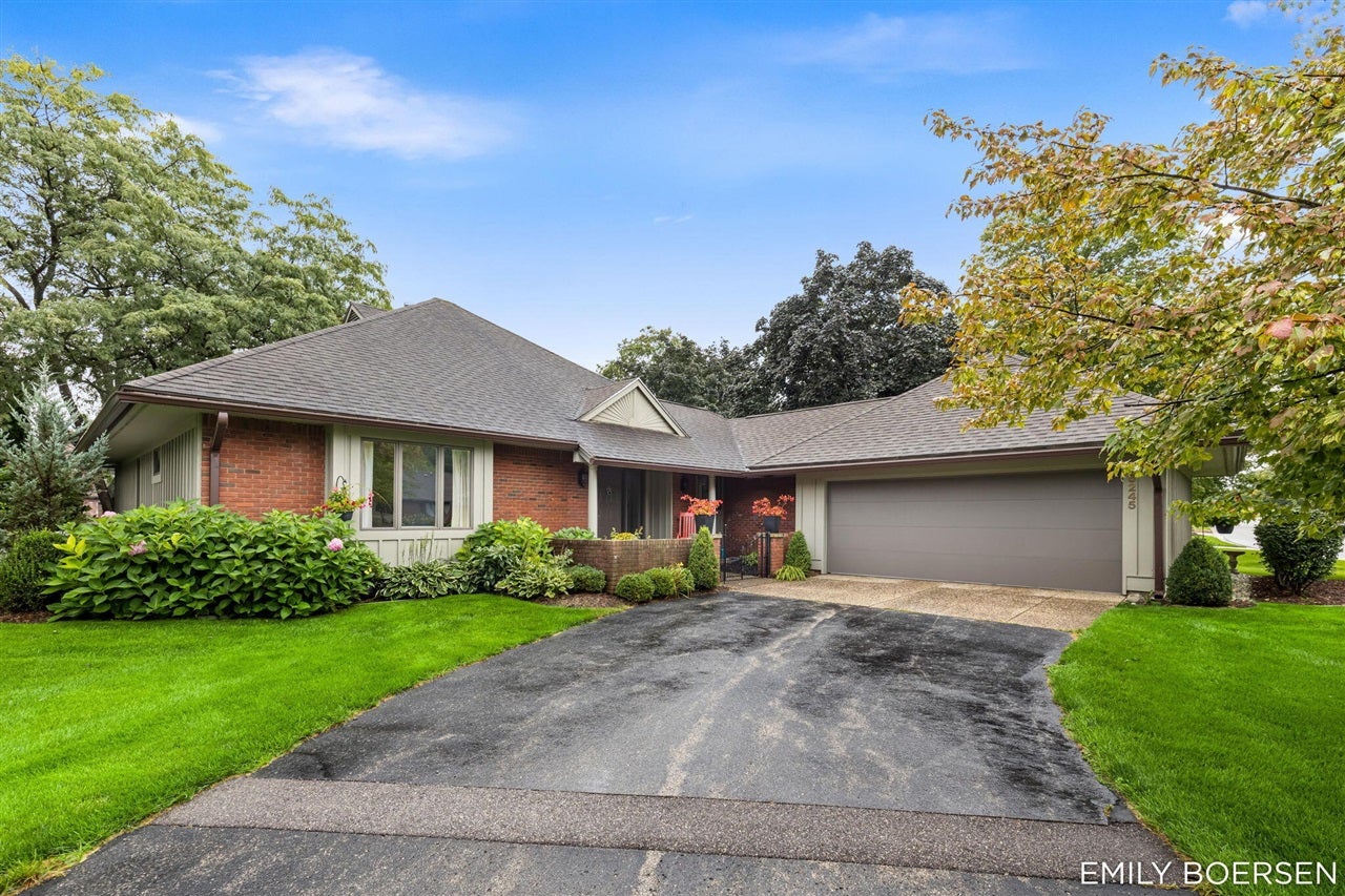 6245 Heathmoor Court — photo