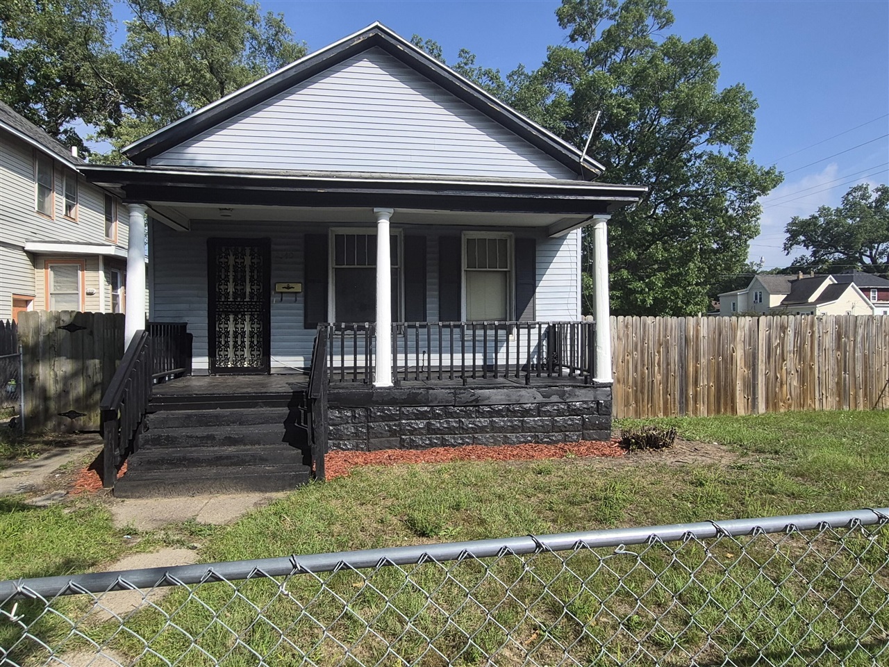 2340 Sanford Street — photo