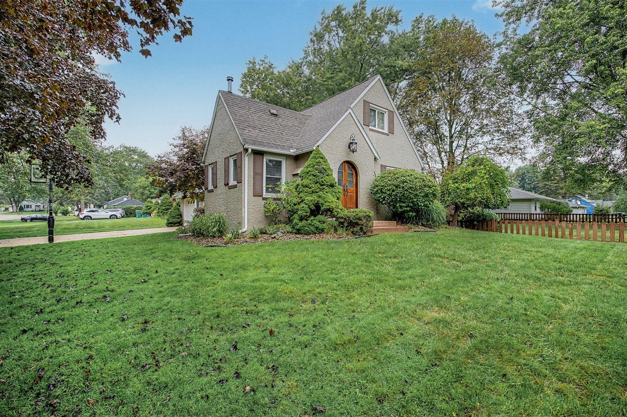 352 Dunham Drive — photo