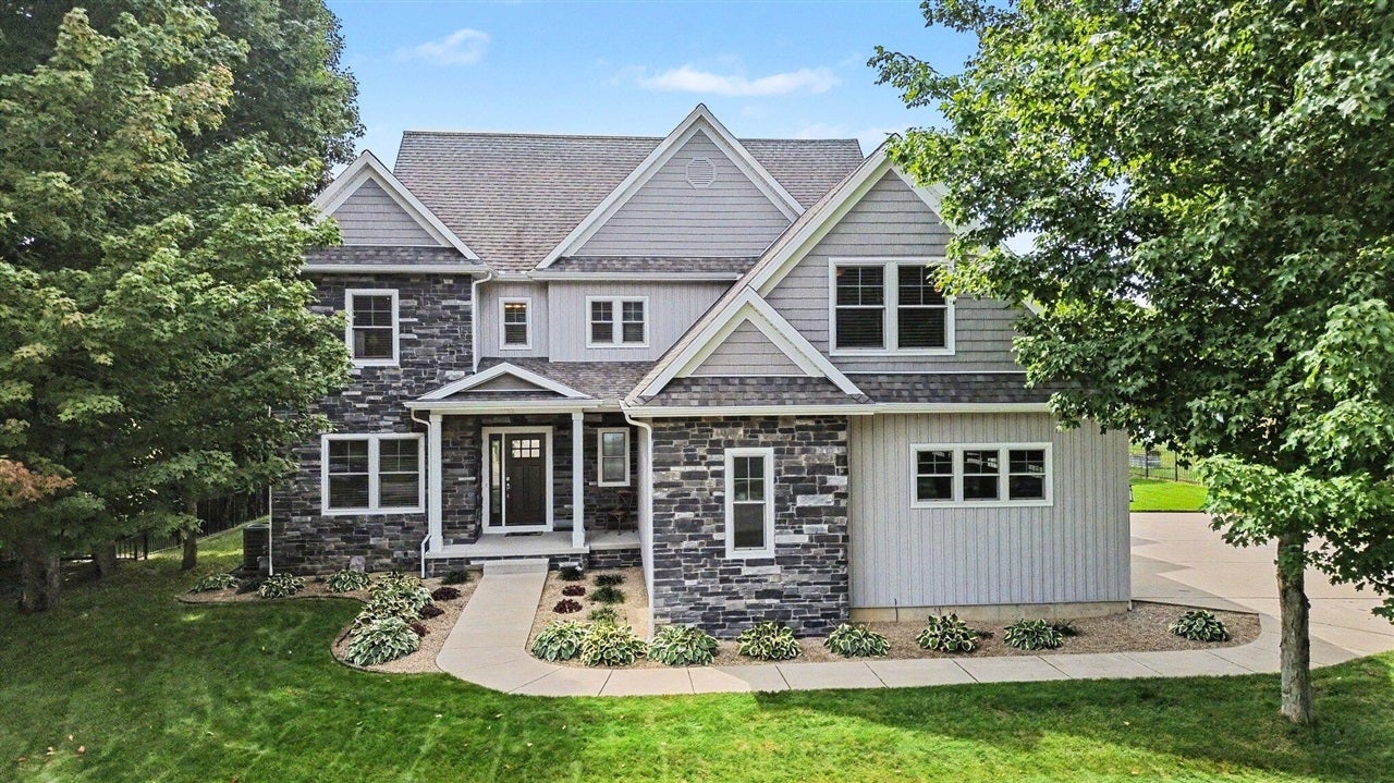 1192 Forest Brook Drive — photo