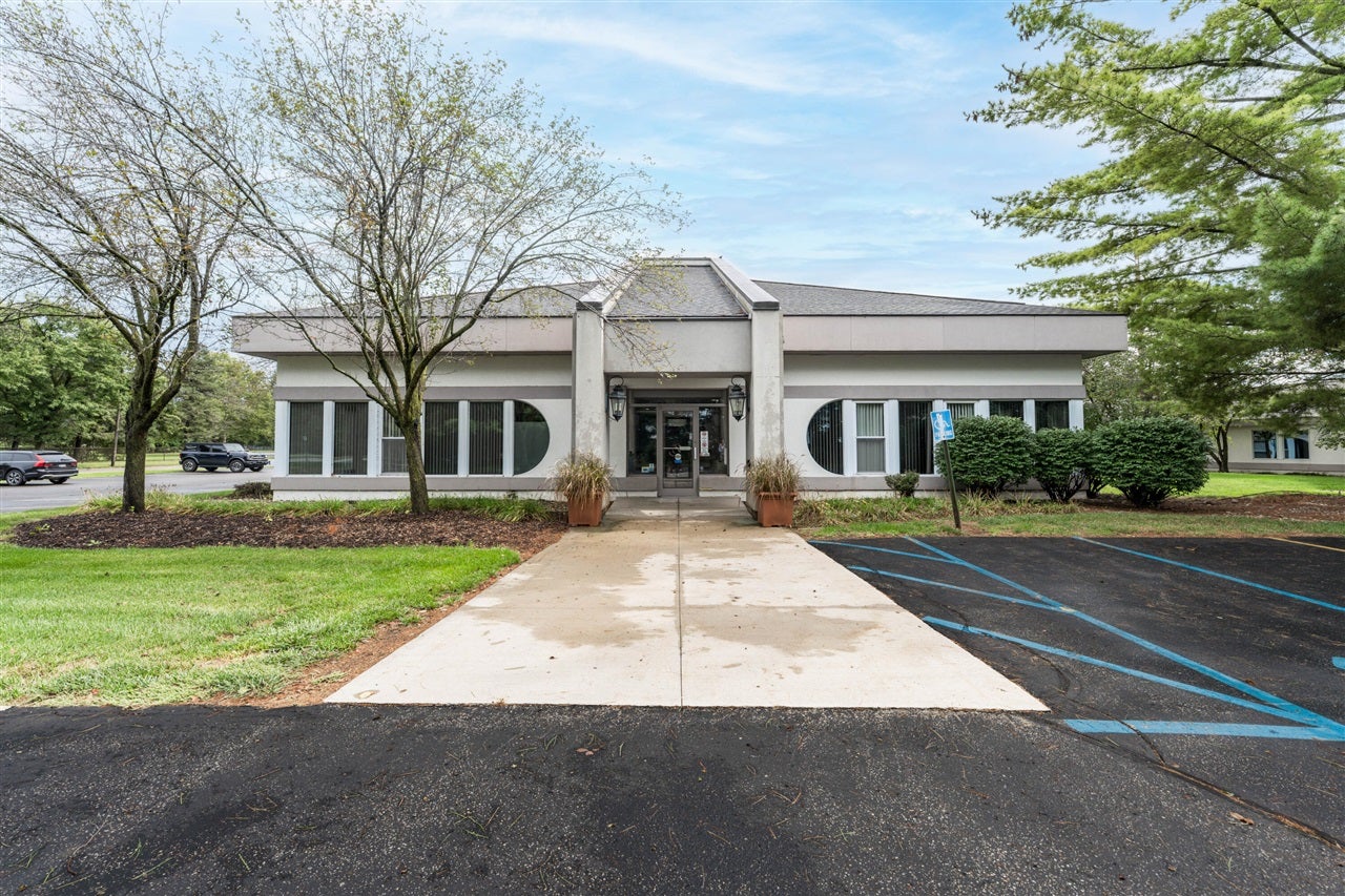 834 King Highway 104 — photo