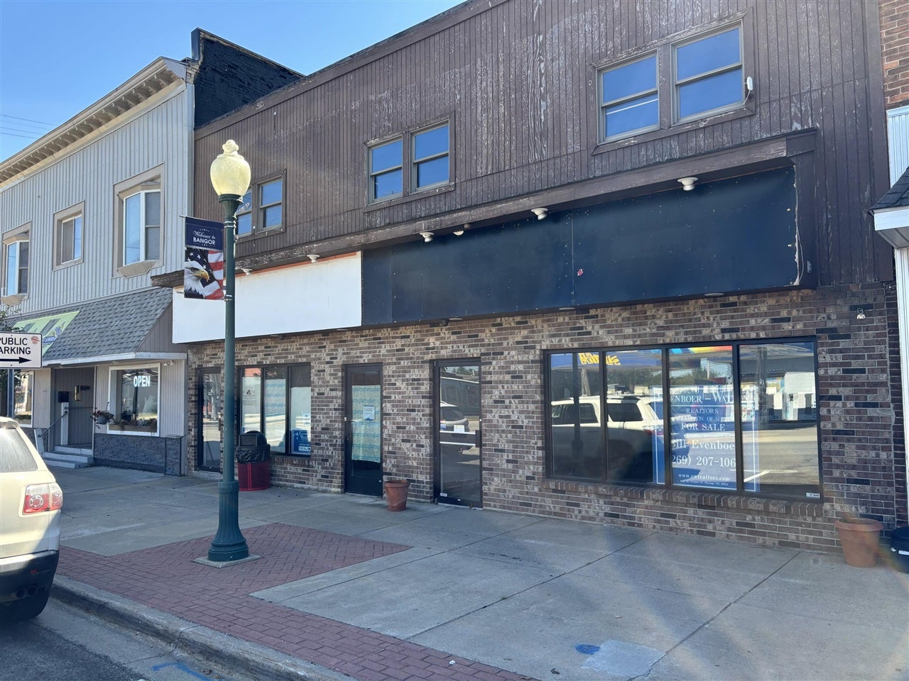 207 W Monroe Street — photo
