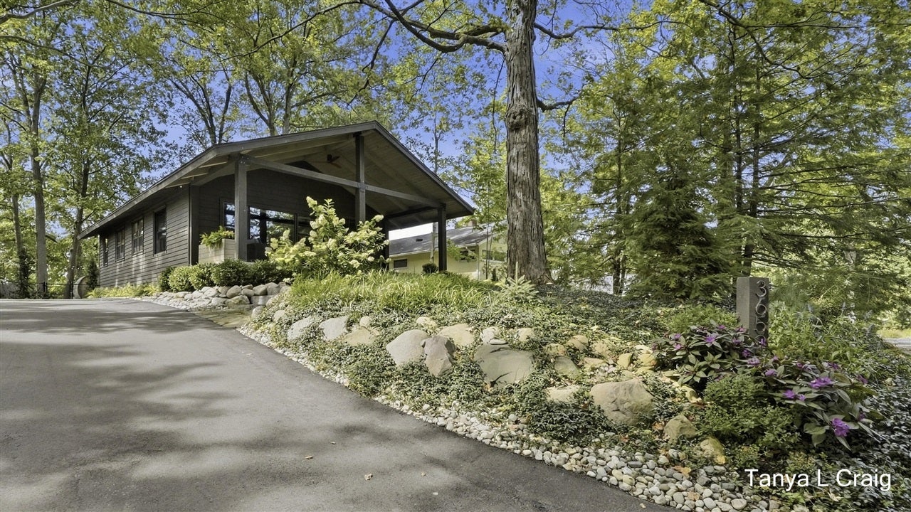 3652 Reeds Lake Boulevard — photo