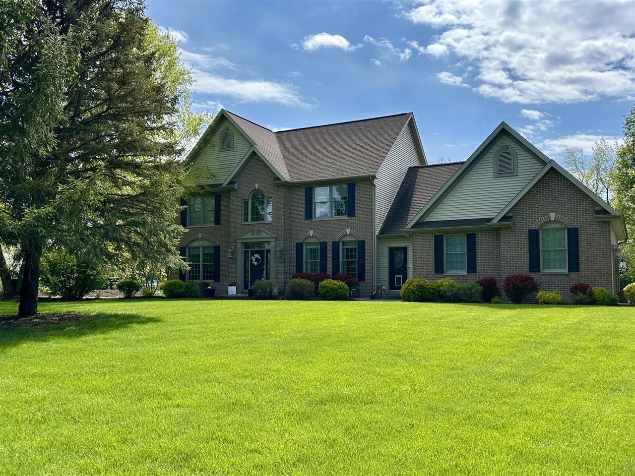 9095 Marsh Creek Circle — photo