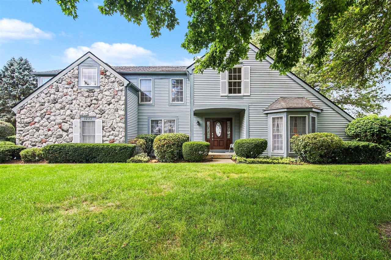 3233 Shadberry Court — photo