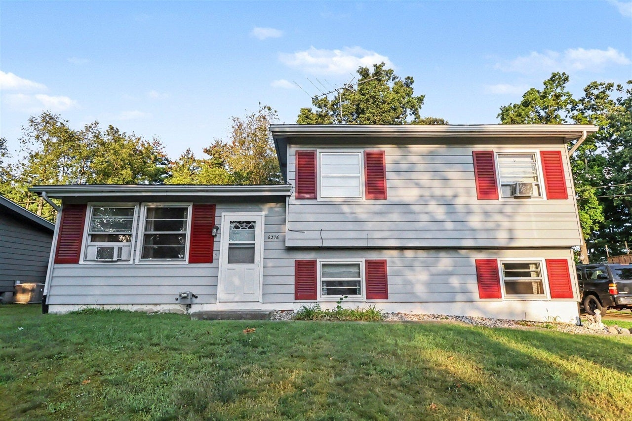 6316 Peachtree Street — photo