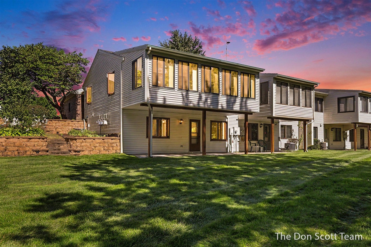 1134 Amberwood West Drive — photo