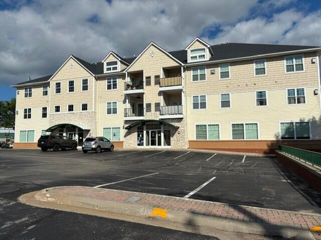 401 W Ludington Avenue Unit 308 — photo