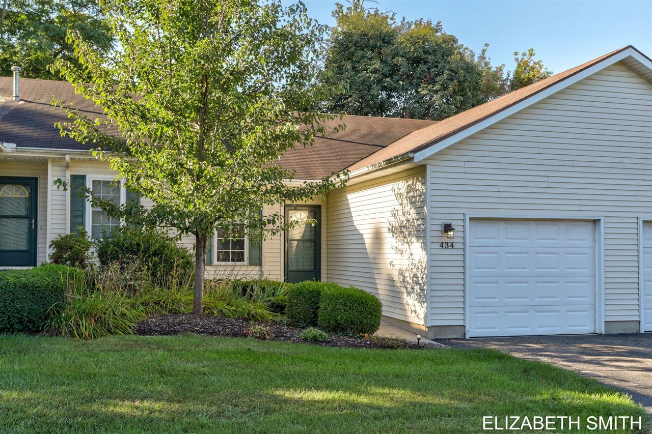 434 Lincoln Ridge Drive 14 — photo
