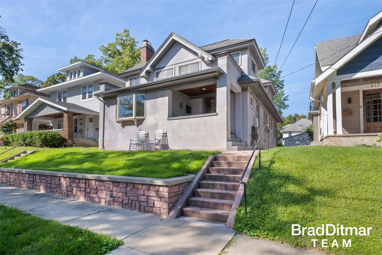 423 Rosewood Avenue — photo