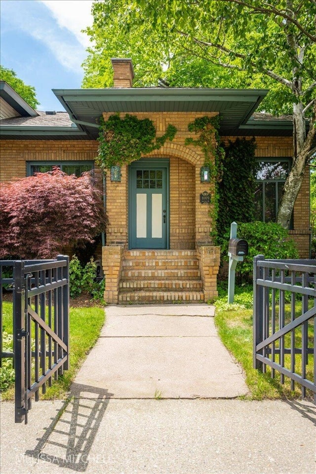 1009 Breton Road — photo