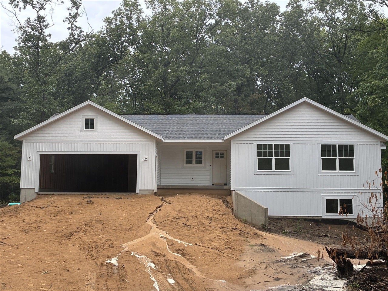 3723 Country Court — photo