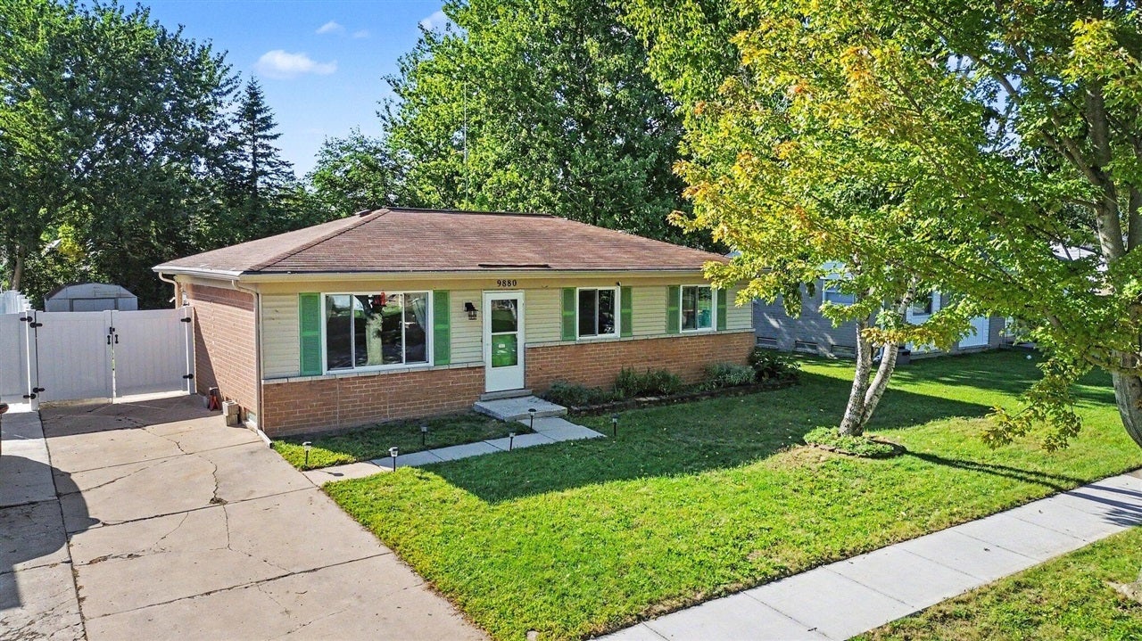 9880 Van Buren Street — photo