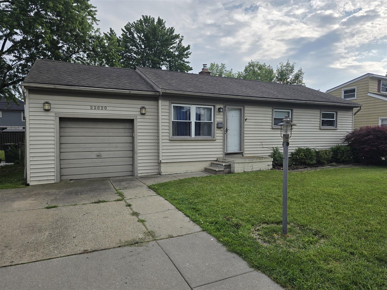 22620 Stephens Street — photo