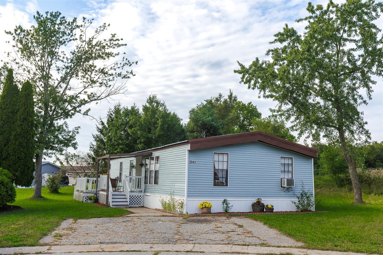3541 Pine Knob Street — photo