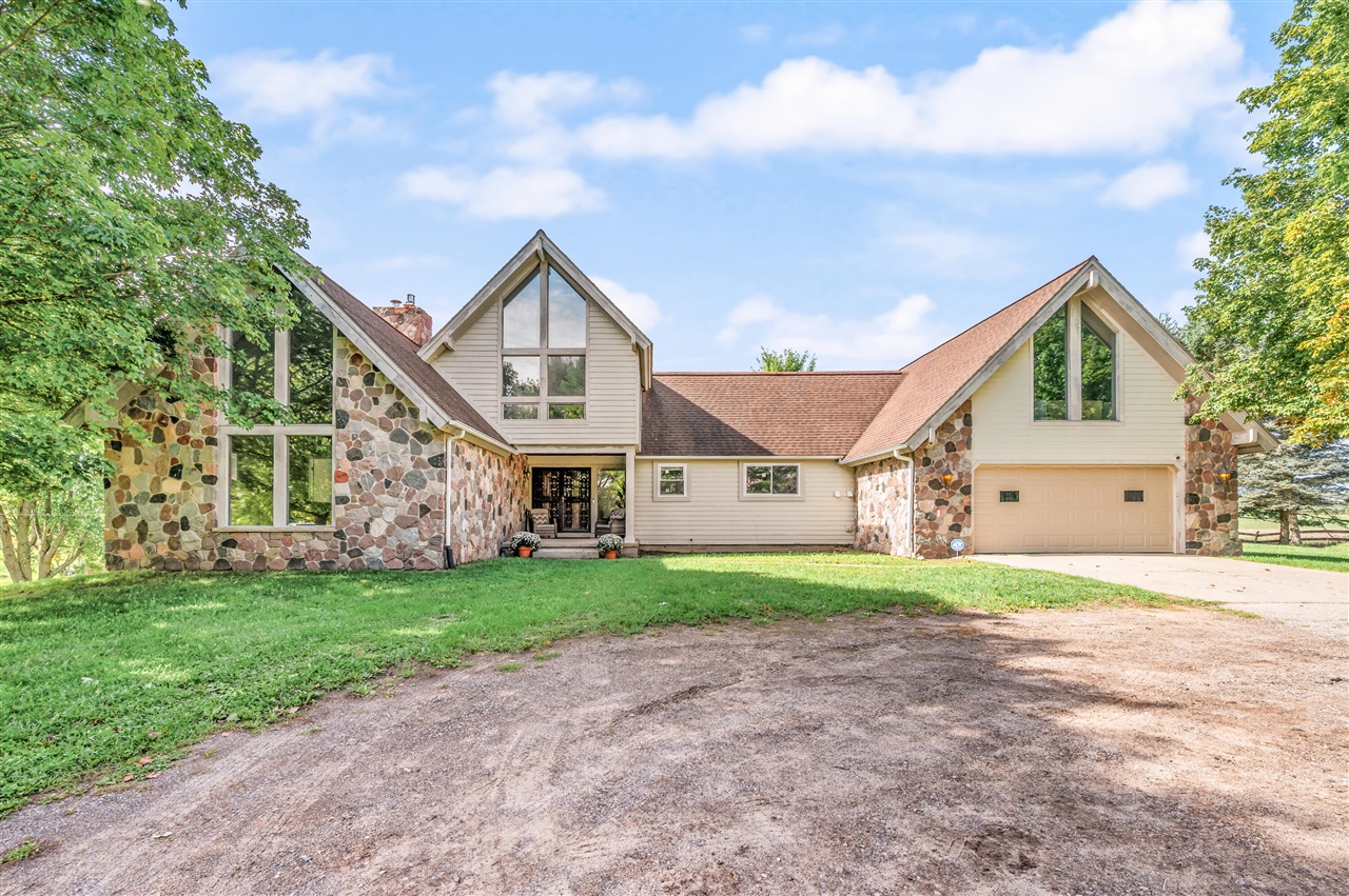 11421 S Deer Lake Road — photo