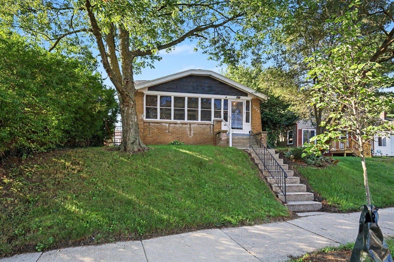 1036 Dickinson Street — photo