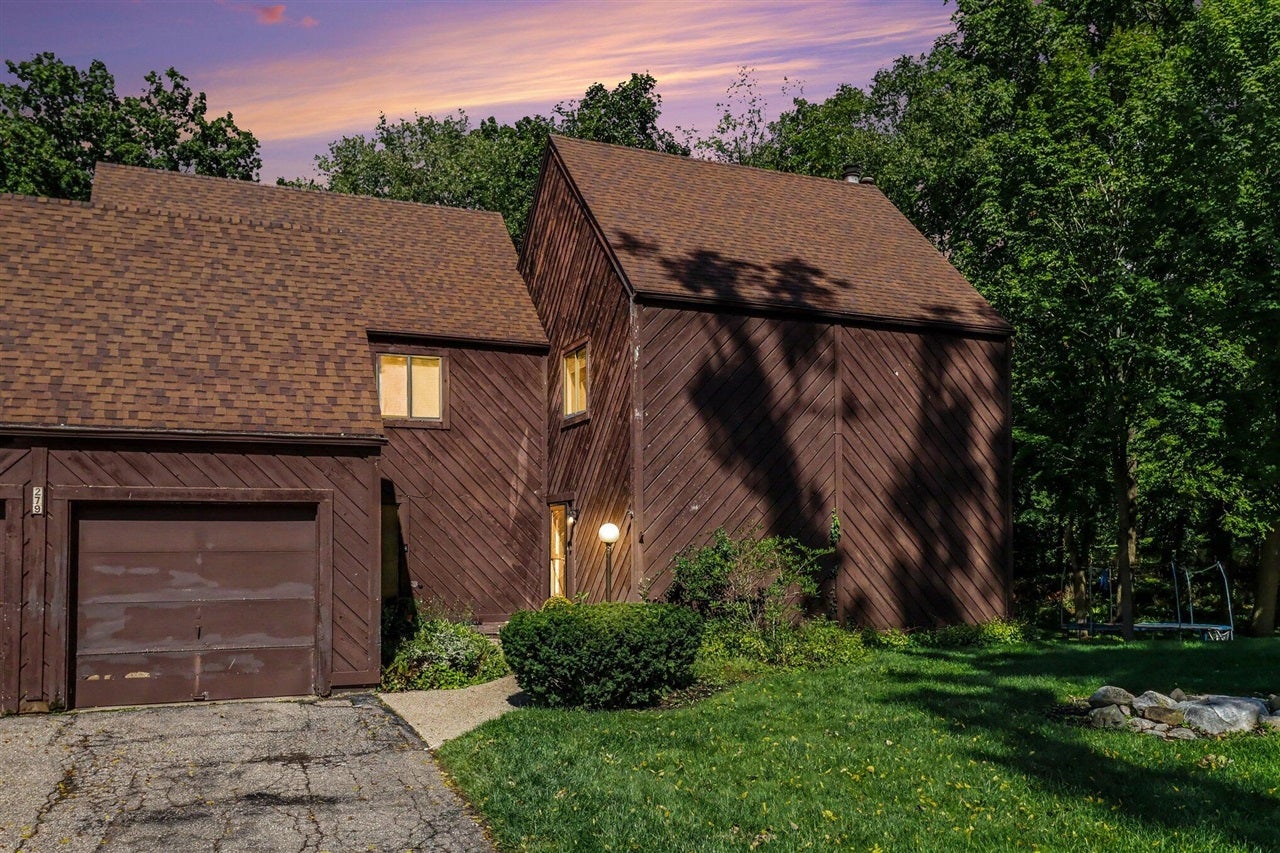 279 Fairway Court — photo