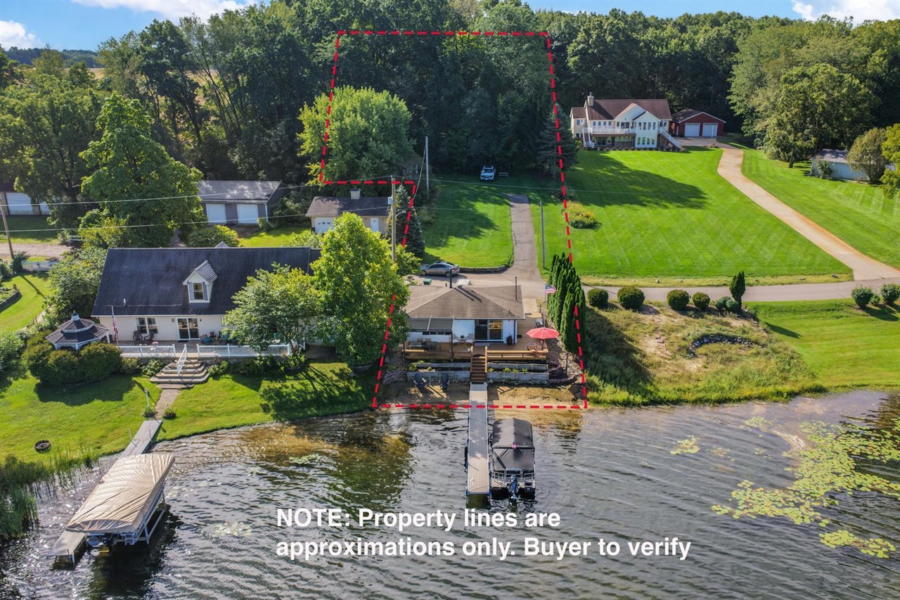 10062 Walnut Drive, Three Rivers, MI 49093 — photo 2