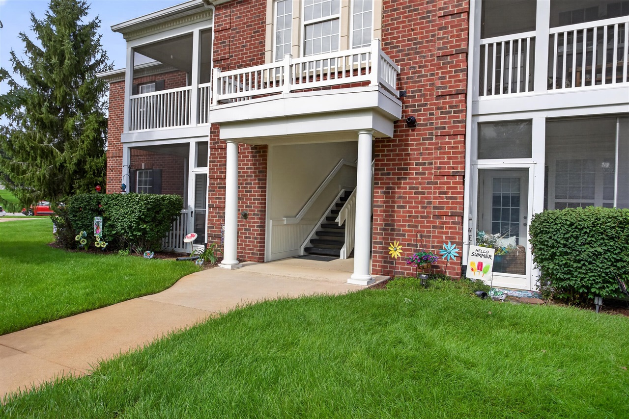 1967 Coventry Circle, Jackson, MI 49201 — photo 2