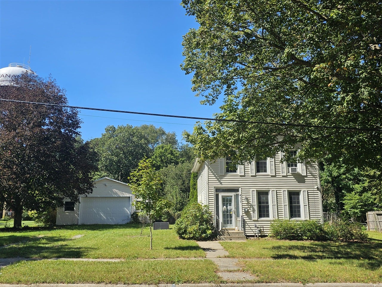 417 Moccasin Street — photo