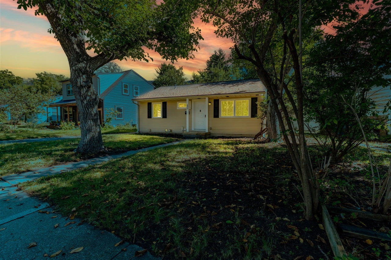895 Starwick Drive — photo