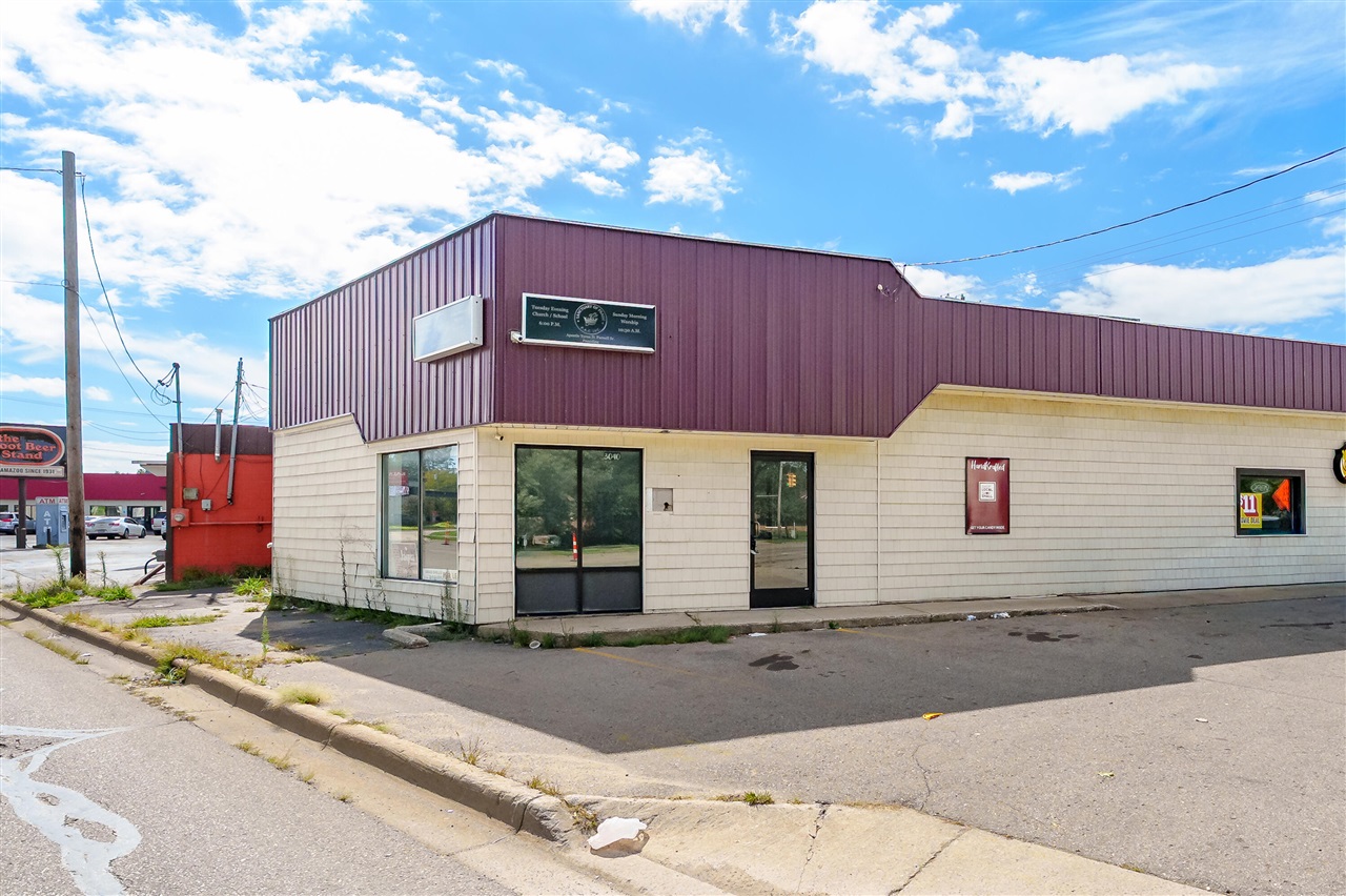 3040 Portage Street — photo