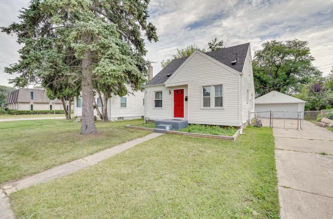 16915 W 12 Mile Road — photo